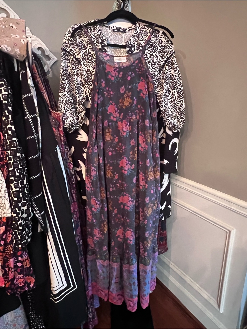 Natural life Floral Wide-Leg Jumpsuit with Pink & Orange Blooms. NWOT size XS - Picture 4 of 7